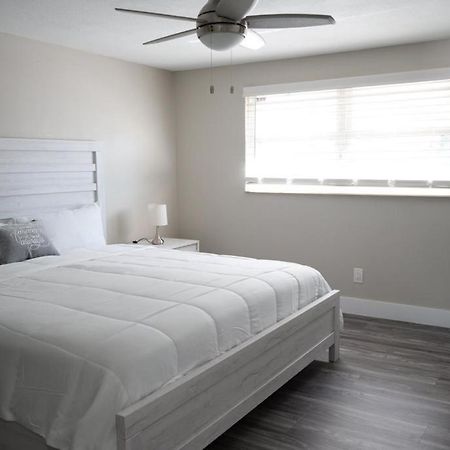 Hosting New Villa Тампа Екстериор снимка