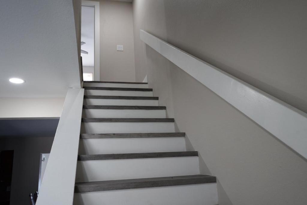 Hosting New Villa Тампа Екстериор снимка